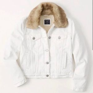 White Abercrombie jean jacket with fur